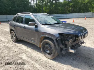 2020 Jeep Cherokee Latitude Plus z VIN 1C4PJMLN8LD543393, wystawiony jako Copart lot #63685385 z przebiegiem 173 921 mil mil oraz Czysty tytuł • Clean title. Historia ofert i sprzedaży dostępna na DreamBid. Obrazek 4.