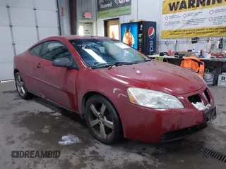 2006 Pontiac G6 GTP with VIN 1G2ZM171564161014, listed as a IAAI auction lot 41401727 with 167,061 mi miles. Bid and sale history available at carsss.com. Image 1.