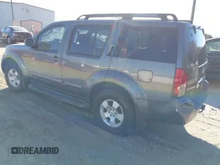 2005 Nissan Pathfinder SE with VIN 5N1AR18U55C791523, listed as a IAAI auction lot 41848499 with 247,768 mi miles. Bid and sale history available at carsss.com. Image 3.
