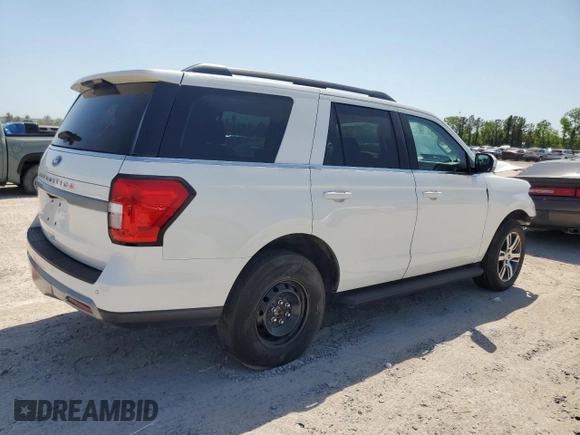 2024 Ford Expedition XLT with VIN 1FMJU1J84REA06771, listed as a Copart auction lot 52702185 with 20,995 mi miles and Salvage Title. Bid and sale history available at carsss.com. Image 3.
