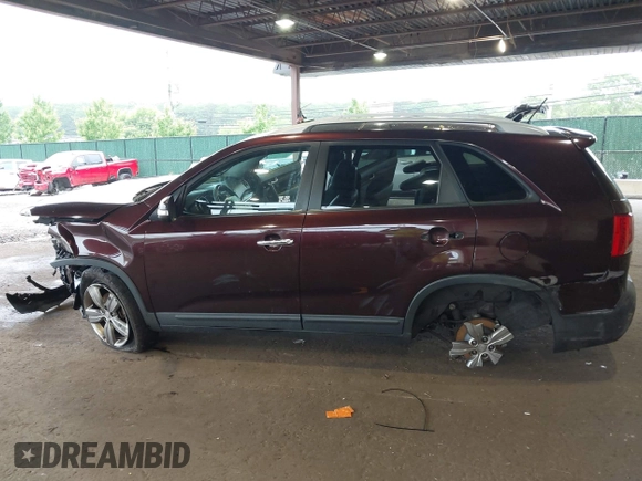 2012 Kia Sorento EX z VIN 5XYKU4A25CG304508, wystawiony jako IAAI lot #42461847 z przebiegiem 20 016 mil mil oraz . Historia ofert i sprzedaży dostępna na DreamBid. Obrazek 14.