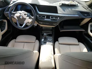 2022 BMW 2 Series 228i z VIN WBA53AK09N7K75863, wystawiony jako Copart lot #70836024 z przebiegiem 34 707 mil mil oraz Szkoda całkowita • Salvage title. Historia ofert i sprzedaży dostępna na DreamBid. Obrazek 8.
