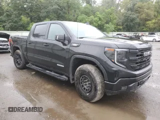 2023 GMC Sierra 1500 Elevation z VIN 3GTUUCE83PG284123, wystawiony jako Copart lot #70041334 z przebiegiem 5 601 mil mil oraz Szkoda całkowita • Salvage title. Historia ofert i sprzedaży dostępna na DreamBid. Obrazek 4.