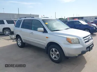 2008 Honda Pilot EX-L z VIN 5FNYF18588B035762, wystawiony jako IAAI lot #42245656 z przebiegiem 198 128 mil mil oraz . Historia ofert i sprzedaży dostępna na DreamBid. Obrazek 1.
