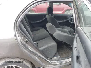 2007 Toyota Corolla CE with VIN 1NXBR32E67Z773644, listed as a IAAI auction lot 41983652 with 276,487 mi miles and . Bid and sale history available at DreamBid. Image 8.