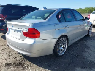 2007 BMW 3 Series 328i z VIN WBAVA33597FV65962, wystawiony jako IAAI lot #41991155 z przebiegiem 189 575 mil mil oraz . Historia ofert i sprzedaży dostępna na DreamBid. Obrazek 4.
