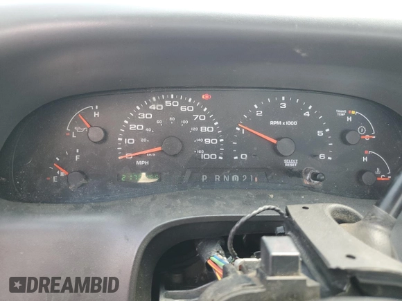 2004 Ford F-250 z VIN 1FDNF20L24ED29183, wystawiony jako Copart lot #61959525 z przebiegiem 217 046 mil mil oraz Szkoda całkowita • Salvage title. Historia ofert i sprzedaży dostępna na DreamBid. Obrazek 9.