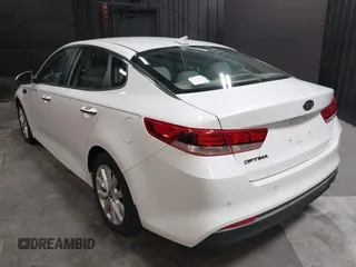 2018 Kia Optima LX z VIN 5XXGT4L34JG252028, wystawiony jako IAAI lot #41979909 z przebiegiem 90 113 mil mil oraz . Historia ofert i sprzedaży dostępna na DreamBid. Obrazek 3.