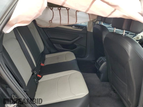 2019 Volkswagen Arteon SE z VIN WVWBR7AN9KE000926, wystawiony jako Copart lot #59279784 z przebiegiem 133 326 mil mil oraz Szkoda całkowita • Salvage title. Historia ofert i sprzedaży dostępna na DreamBid. Obrazek 11.