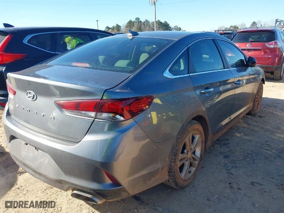 2018 Hyundai Sonata SEL with VIN 5NPE34AF1JH665310, listed as a IAAI auction lot 41632363 with 139,829 mi miles. Bid and sale history available at carsss.com. Image 4.