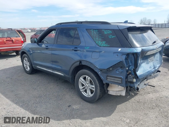 2020 Ford Explorer XLT z VIN 1FMSK8DH5LGB70377, wystawiony jako IAAI lot #41763798 z przebiegiem 88 582 mil mil oraz . Historia ofert i sprzedaży dostępna na DreamBid. Obrazek 3.