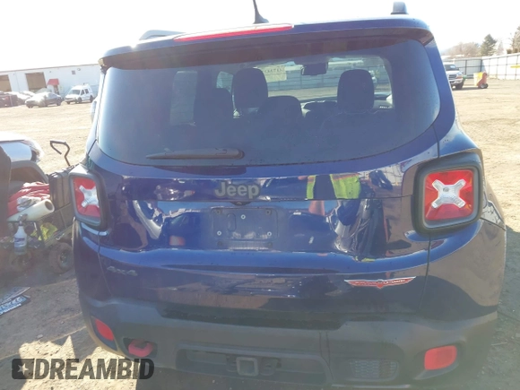 2017 Jeep Renegade Trailhawk z VIN ZACCJBCB5HPE96860, wystawiony jako IAAI lot #41734370 z przebiegiem 113 405 mil mil oraz . Historia ofert i sprzedaży dostępna na DreamBid. Obrazek 17.