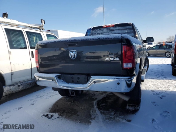 2018 Ram 2500 Tradesman with VIN 3C6UR5CJ3JG135003, listed as a Copart auction lot 45672215 with 56,238 mi miles and Salvage Title. Bid and sale history available at carsss.com. Image 3.