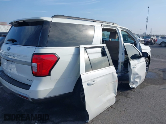 2024 Ford Expedition Max XLT with VIN 1FMJK1J87REA15468, listed as a IAAI auction lot 40586166 with 27,440 mi miles and . Bid and sale history available at DreamBid. Image 6.