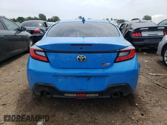 2022 Toyota GR86 with VIN JF1ZNBC10N8752398, listed as a Copart auction lot 57057444 with 32,502 mi miles and Salvage Title. Bid and sale history available at carsss.com. Image 6.