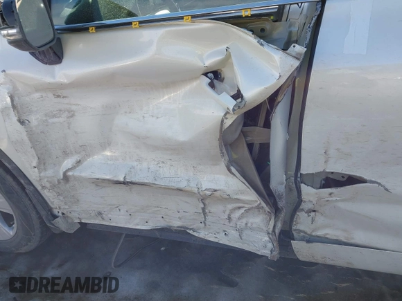 2020 Toyota Highlander LE with VIN 5TDBZRBH5LS511758, listed as a IAAI auction lot 41432586 with 76,214 mi miles and . Bid and sale history available at DreamBid. Image 17.