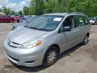2008 Toyota Sienna CE with VIN 5TDZK23CX8S109397, listed as a IAAI auction lot 42158342 with 297,270 mi miles and . Bid and sale history available at carsss.com. Image 2.