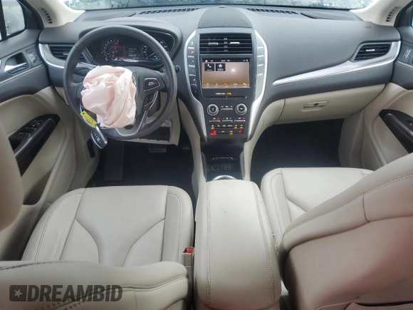 2019 Lincoln MKC Standard z VIN 5LMCJ1C98KUL46098, wystawiony jako Copart lot #51585555 z przebiegiem 54 340 mil mil oraz Nie do naprawy • Non repairable. Historia ofert i sprzedaży dostępna na DreamBid. Obrazek 8.