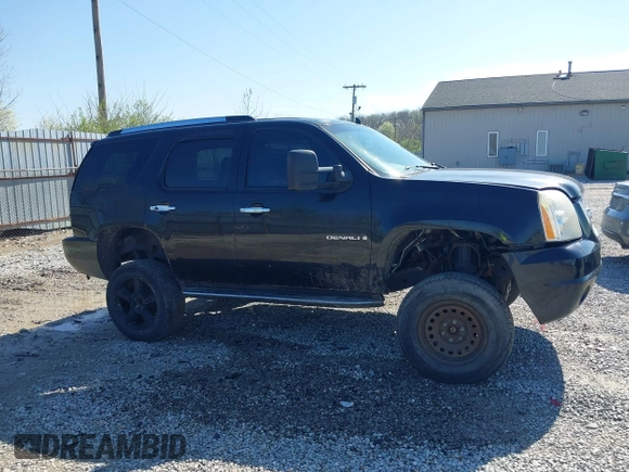 2008 GMC Yukon Denali z VIN 1GKFK63888J136525, wystawiony jako IAAI lot #41975399 z przebiegiem 210 624 mil mil oraz . Historia ofert i sprzedaży dostępna na DreamBid. Obrazek 13.