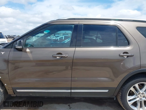 2016 Ford Explorer XLT with VIN 1FM5K7D89GGB11474, listed as a IAAI auction lot 41690237 with 19,109 mi miles and . Bid and sale history available at carsss.com. Image 15.