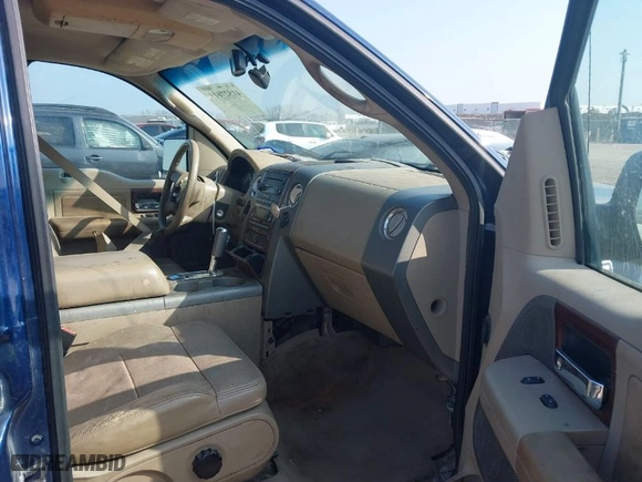 2007 Ford F-150 XLT with VIN 1FTPW14V37FB02814, listed as a IAAI auction lot 41527613 with 224,859 mi miles. Bid and sale history available at carsss.com. Image 5.