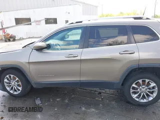2019 Jeep Cherokee Latitude Plus with VIN 1C4PJLLB5KD184163, listed as a IAAI auction lot 41905051 with 247,574 mi miles. Bid and sale history available at carsss.com. Image 14.