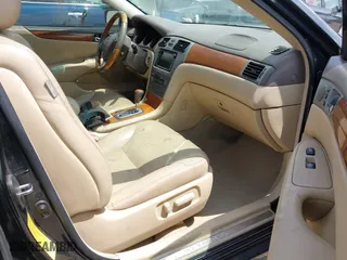 2006 Lexus ES 330 with VIN JTHBA30G165155199, listed as a IAAI auction lot 42115102 with 258,440 mi miles. Bid and sale history available at carsss.com. Image 5.