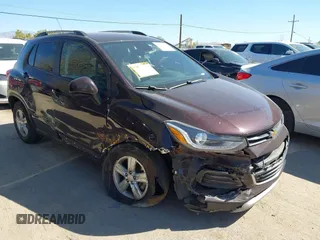 2021 Chevrolet Trax LT with VIN KL7CJPSM4MB364271, listed as a IAAI auction lot 41861337 with 65,930 mi miles. Bid and sale history available at carsss.com. Image 1.
