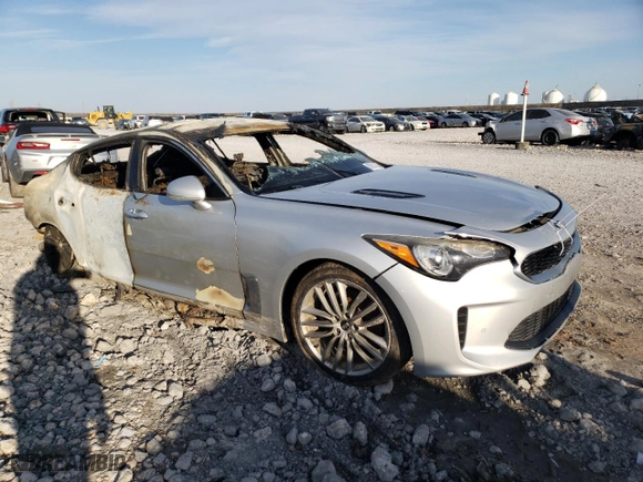 2018 Kia Stinger with VIN KNAE15LA3J6036572, listed as a Copart auction lot 87637375 with 90,000 mi miles and Salvage Title. Bid and sale history available at carsss.com. Image 4.