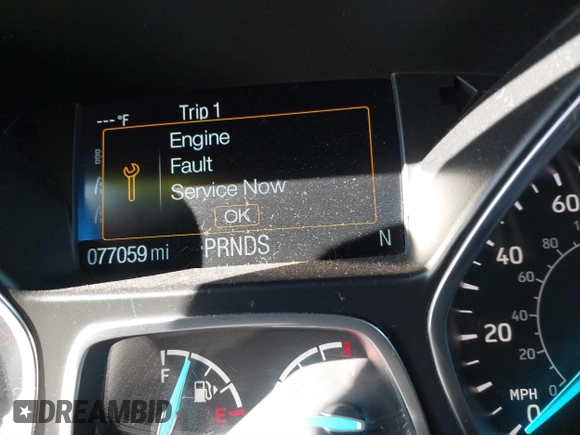 2019 Ford Escape SE z VIN 1FMCU9GD3KUC47731, wystawiony jako IAAI lot #41694244 z przebiegiem 77 059 mil mil oraz . Historia ofert i sprzedaży dostępna na DreamBid. Obrazek 16.