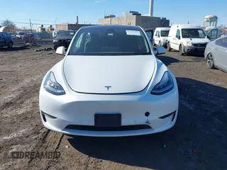 2022 Tesla Model Y Long Range with VIN 7SAYGAEE3NF337220, listed as a IAAI auction lot 41703912 with 46,319 mi miles and . Bid and sale history available at carsss.com. Image 12.