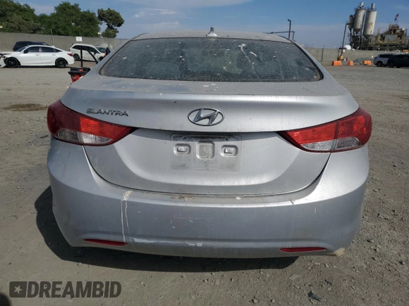 2013 Hyundai Elantra GLS с VIN KMHDH4AE9DU726235, выставлен на аукционе Copart как лот 59017135 с пробегом Не указан миль и Списание • Salvage title. История ставок и продаж доступна на DreamBid. Изображение 6.