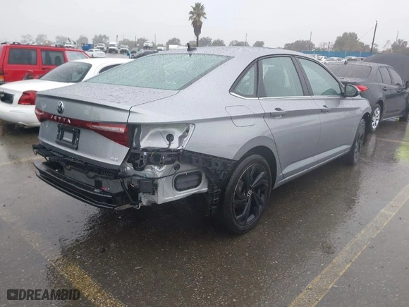 2025 Volkswagen Jetta SE with VIN 3VW7X7BUXSM008901, listed as a IAAI auction lot 41580343 with 1,198 mi miles. Bid and sale history available at carsss.com. Image 4.