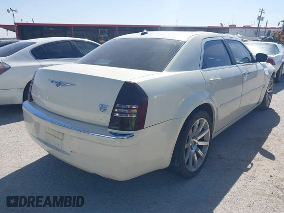 2005 Chrysler 300 with VIN 2C3JA63H55H575644, listed as a IAAI auction lot 41832290 with 184,108 mi miles. Bid and sale history available at carsss.com. Image 4.