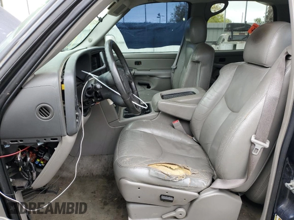 2004 Chevrolet Tahoe LS with VIN 1GNEC13T54J177949, listed as a Copart auction lot 53867255 with 225,348 mi miles and Salvage title. Bid and sale history available at DreamBid. Image 7.