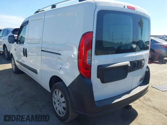 2015 Ram ProMaster City Cargo Tradesman z VIN ZFBERFAT2F6A01878, wystawiony jako IAAI lot #42677103 z przebiegiem 86 137 mil mil oraz . Historia ofert i sprzedaży dostępna na DreamBid. Obrazek 3.