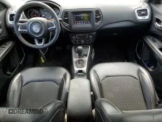 2017 Jeep Compass Latitude с VIN 3C4NJDBB8HT603012, выставлен на аукционе Copart как лот 59435415 с пробегом 95 984 миль миль и Списание • Salvage title. История ставок и продаж доступна на DreamBid. Изображение 8.