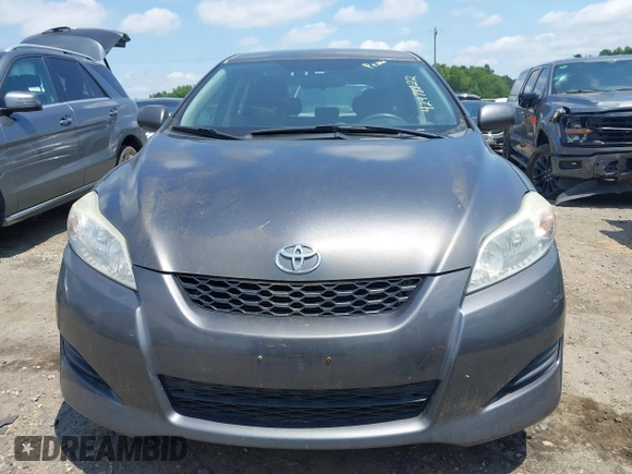 2009 Toyota Matrix z VIN 2T1KU40EX9C009131, wystawiony jako IAAI lot #42478822 z przebiegiem 177 305 mil mil oraz . Historia ofert i sprzedaży dostępna na DreamBid. Obrazek 6.