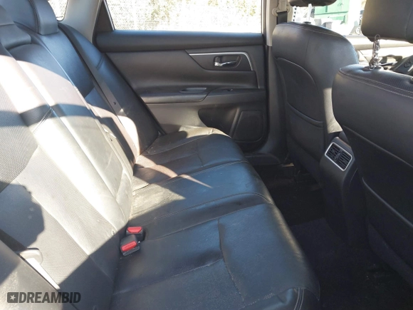 2018 Nissan Altima 2.5 SL with VIN 1N4AL3APXJC213097, listed as a IAAI auction lot 41232640 with 155,969 mi miles. Bid and sale history available at carsss.com. Image 8.