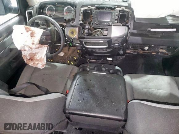 2024 Ram 1500 SLT z VIN 1C6RR7GG8RS124812, wystawiony jako Copart lot #58272835 z przebiegiem Nie podano mil oraz Szkoda całkowita • Salvage title. Historia ofert i sprzedaży dostępna na DreamBid. Obrazek 8.