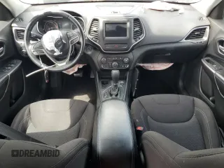 2019 Jeep Cherokee Latitude with VIN 1C4PJLCB3KD262553, listed as a Copart auction lot 58127155 with 70,236 mi miles and Salvage title. Bid and sale history available at DreamBid. Image 8.