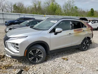 2023 Mitsubishi Eclipse Cross SE z VIN JA4ATWAA6PZ038113, wystawiony jako Copart lot #52232905 z przebiegiem 46 904 mil mil oraz Szkody całkowita. Historia ofert i sprzedaży dostępna na DreamBid. Obrazek 1.