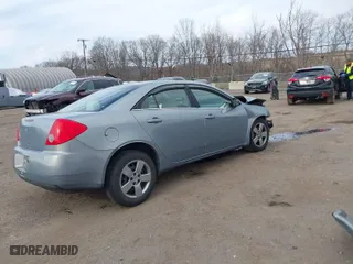 2008 Pontiac G6 1SV Value Leader with VIN 1G2ZF57B984228856, listed as a IAAI auction lot 41854027 with 57,873 mi miles. Bid and sale history available at carsss.com. Image 4.