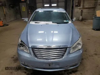 2012 Chrysler 200 Limited with VIN 1C3CCBCB9CN205227, listed as a Copart auction lot 43026755 with 171,943 mi miles and Salvage Title. Bid and sale history available at DreamBid. Image 5.