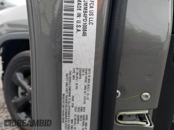 2023 Jeep Cherokee Altitude Lux z VIN 1C4PJMMB4PD100846, wystawiony jako Copart lot #56038145 z przebiegiem 9 567 mil mil oraz Szkoda całkowita • Salvage title. Historia ofert i sprzedaży dostępna na DreamBid. Obrazek 13.
