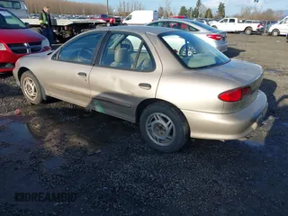 1997 Chevrolet Cavalier z VIN 1G1JC5246V7163445, wystawiony jako IAAI lot #41648231 z przebiegiem 147 865 mil mil oraz . Historia ofert i sprzedaży dostępna na DreamBid. Obrazek 3.