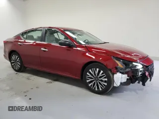 2025 Nissan Altima SV z VIN 1N4BL4DV4SN301735, wystawiony jako Copart lot #60370685 z przebiegiem 13 450 mil mil oraz Czysty tytuł • Clean title. Historia ofert i sprzedaży dostępna na DreamBid. Obrazek 4.