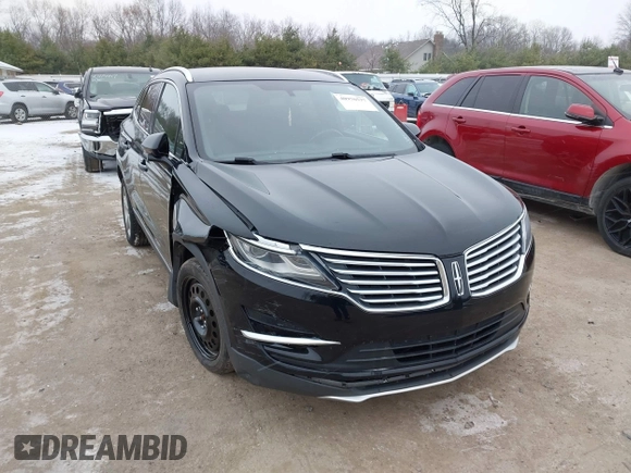 2017 Lincoln MKC Premiere with VIN 5LMCJ1D91HUL33023, listed as a IAAI auction lot 40976537 with 112,695 mi miles. Bid and sale history available at carsss.com. Image 1.
