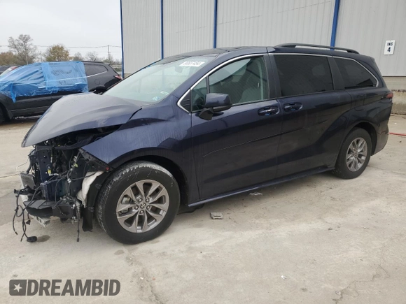 2022 Toyota Sienna LE z VIN 5TDKSKFC9NS049704, wystawiony jako Copart lot #41782995 z przebiegiem 8 014 mil mil oraz Szkoda całkowita • Salvage title. Historia ofert i sprzedaży dostępna na DreamBid. Obrazek 1.
