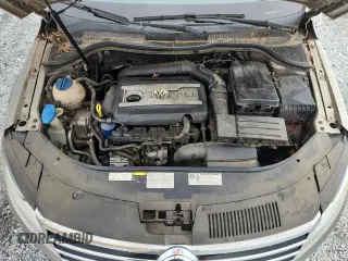 2014 Volkswagen CC Sport с VIN WVWBN7AN2EE509613, выставлен на аукционе Copart как лот 61609035 с пробегом 118 364 миль миль и Чистый • Clean title. История ставок и продаж доступна на DreamBid. Изображение 11.